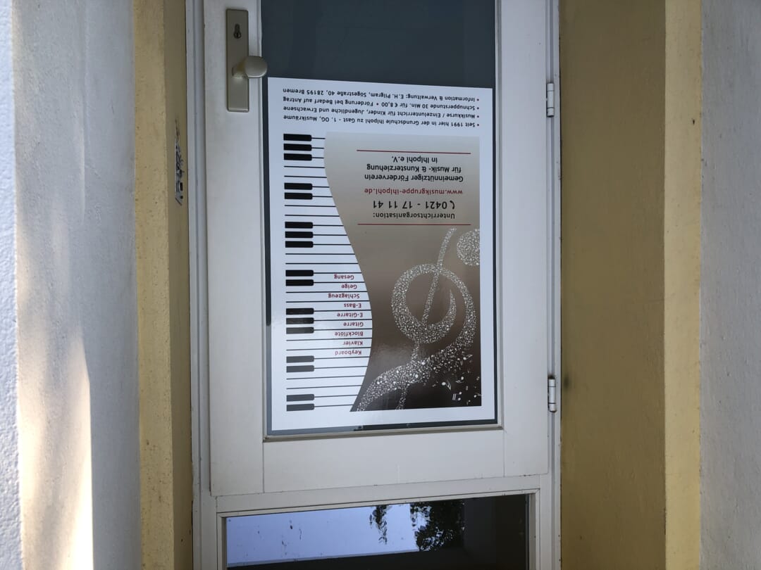 Türschild am Eingang zur Musikabteilung der GS Ihlpohl